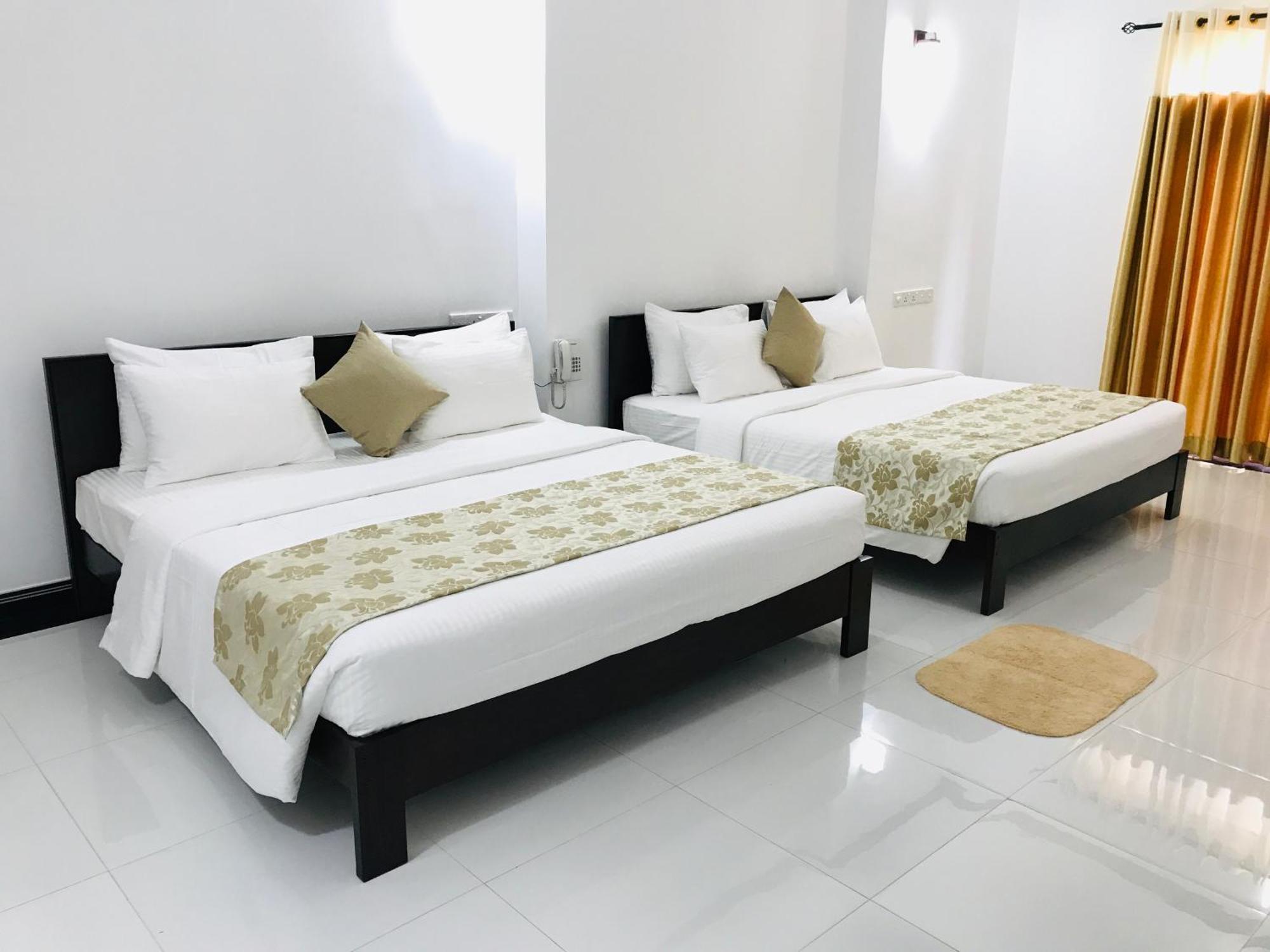 Siluni'S Villa Anuradhapura Habitación foto